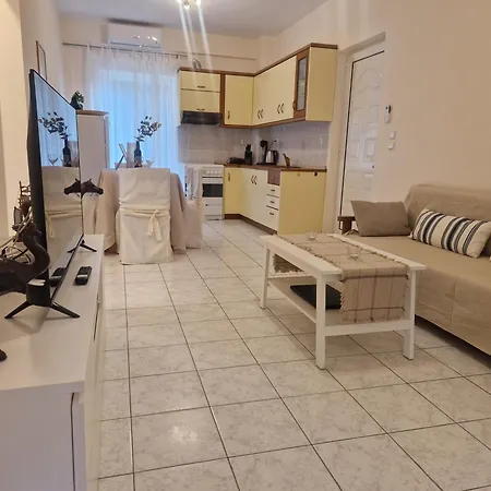 Sea Breeze Appartement Polychrono