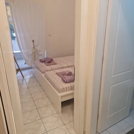 Sea Breeze Appartement Polychrono