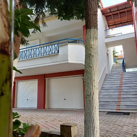 Sea Breeze Apartment
