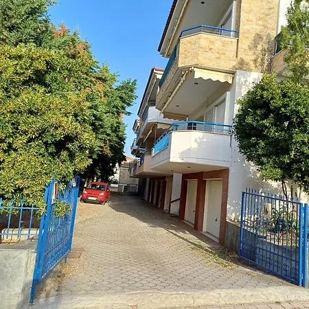 Sea Breeze Apartment Polychrono