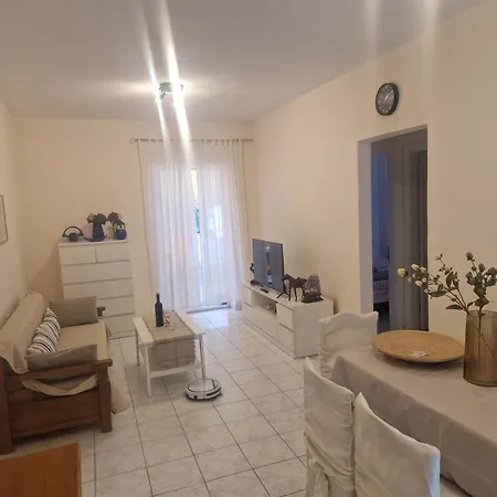 Sea Breeze Apartment