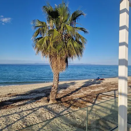 Sea Breeze Apartment Polychrono
