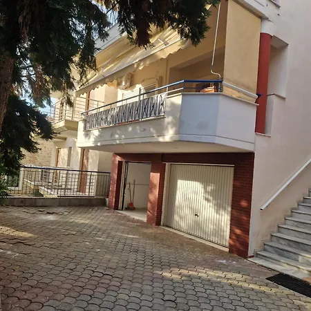Sea Breeze Apartment Polychrono