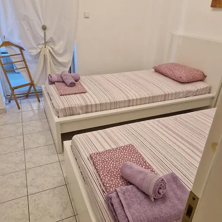 Sea Breeze Polychrono