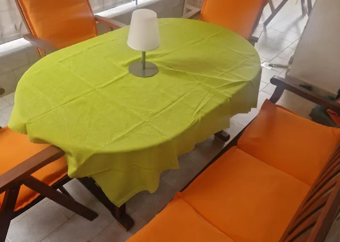 Sea Breeze Polychrono