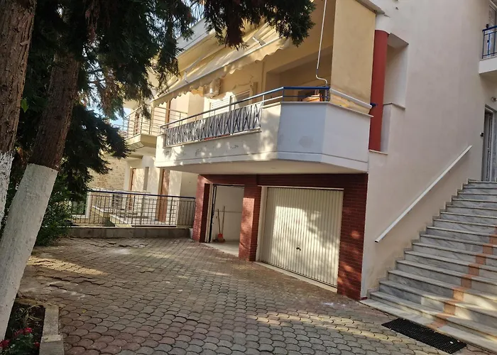 Sea Breeze Apartamento Polychrono